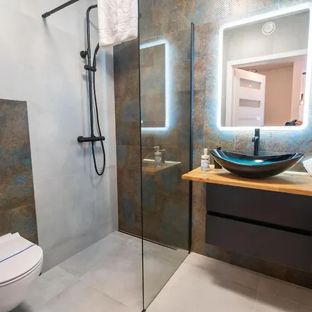 公寓 Szklarska - Kwiat Karkonoszy - Scisle Centrum 斯克拉斯卡波伦巴